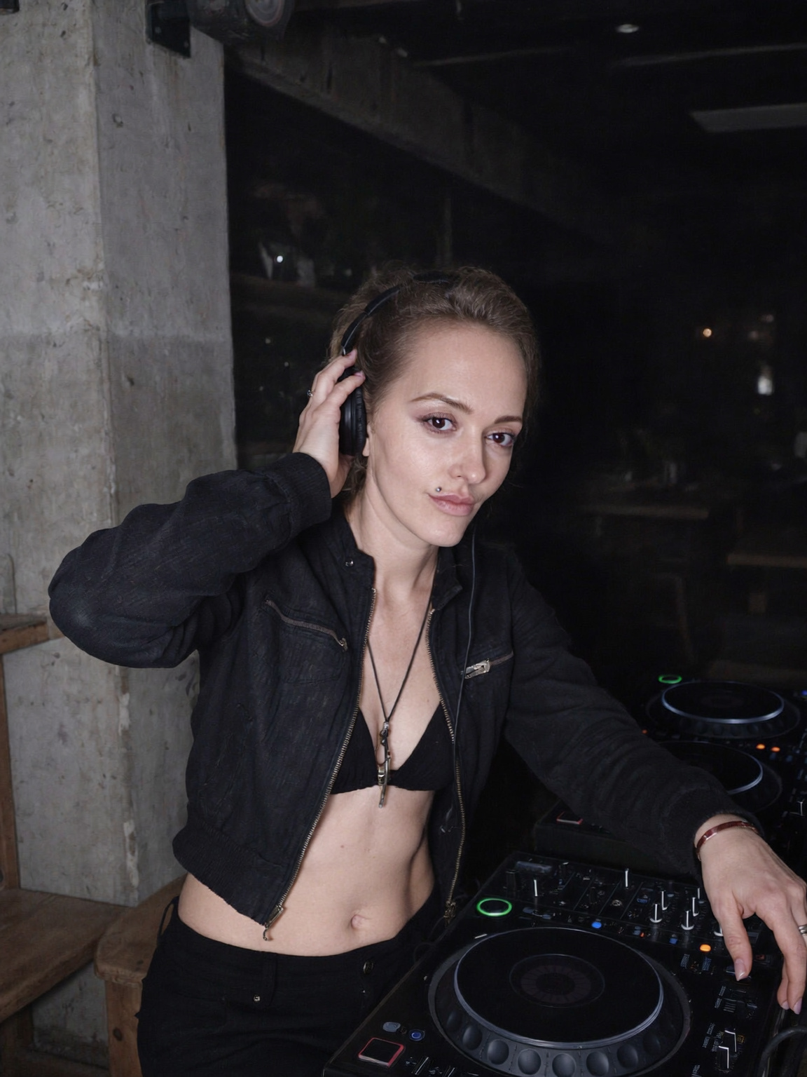 Ilka Lichi — live performance portrait